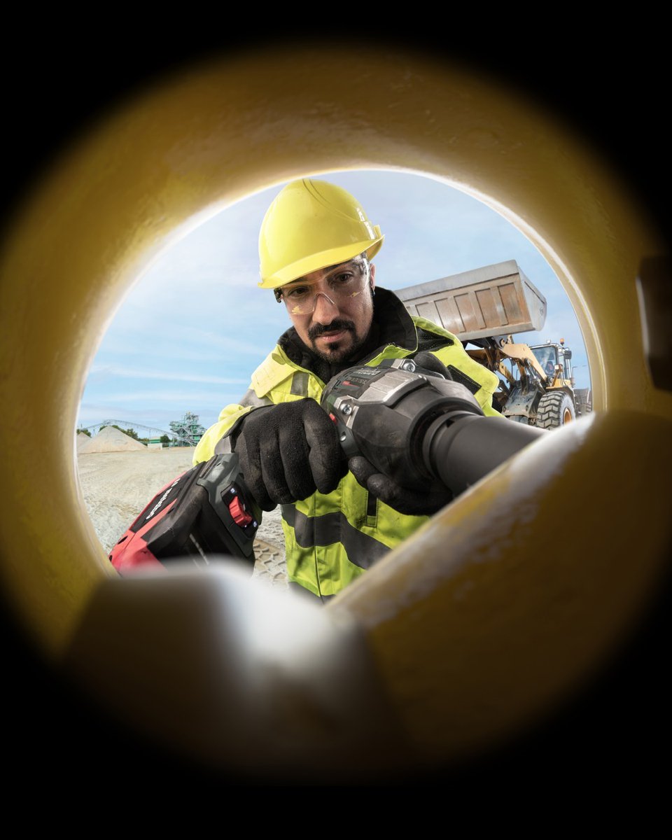 Grote bouten. Nog grotere eisen.

Onze accu-slagmoersleutel klaart zelfs de zwaarste klussen, zoals het losdraaien van enorme wielbouten van zwaar materieel – met volle kracht en zonder kabels. 💪
brnw.ch/21wVqtK

#metabo #slagmoersleutel #cordlessalliancesystem #cas