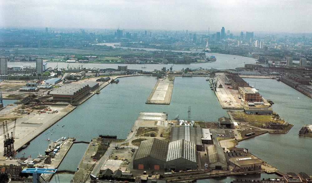 Canary Wharf has transformed remarkably over the years.

From historic docklands to a premier financial hub, #CanaryWharf is now one of the city’s most rewarding places to #invest. 📍

Speak to us today to learn more on why Canary #Wharf is the place to call home!

020 7096 1588