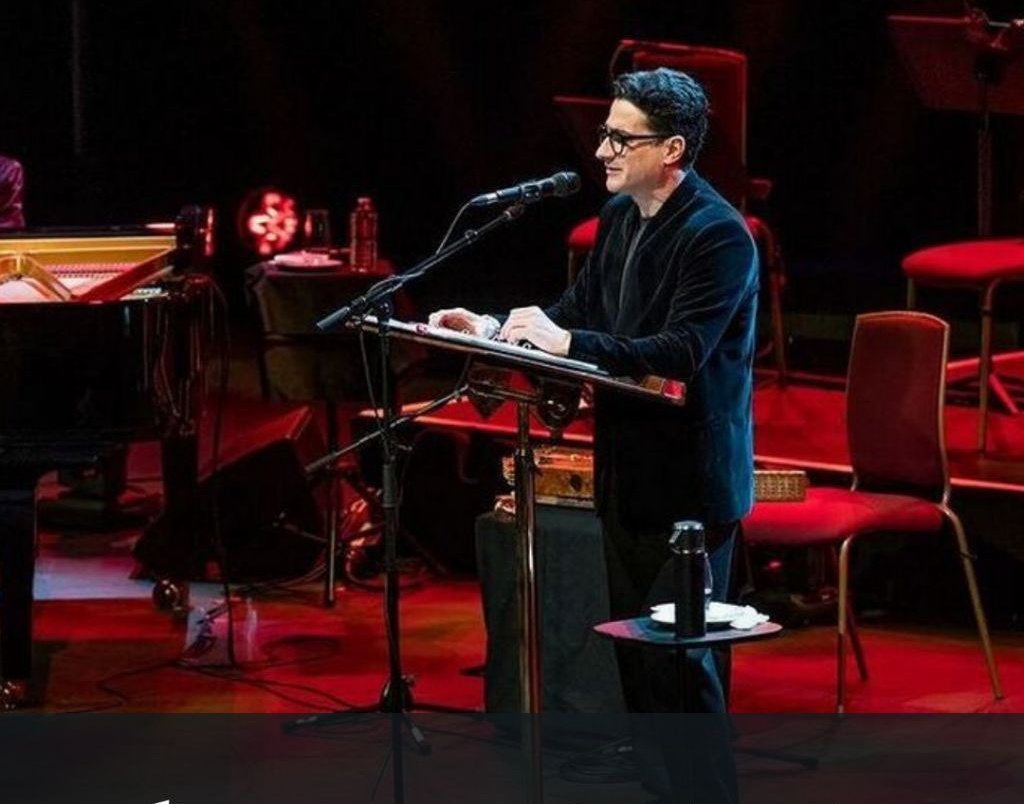 Fakhteo's tweet image. هزار تا زاکانی به فدای وطن‌پرستی و شرافتت🤍