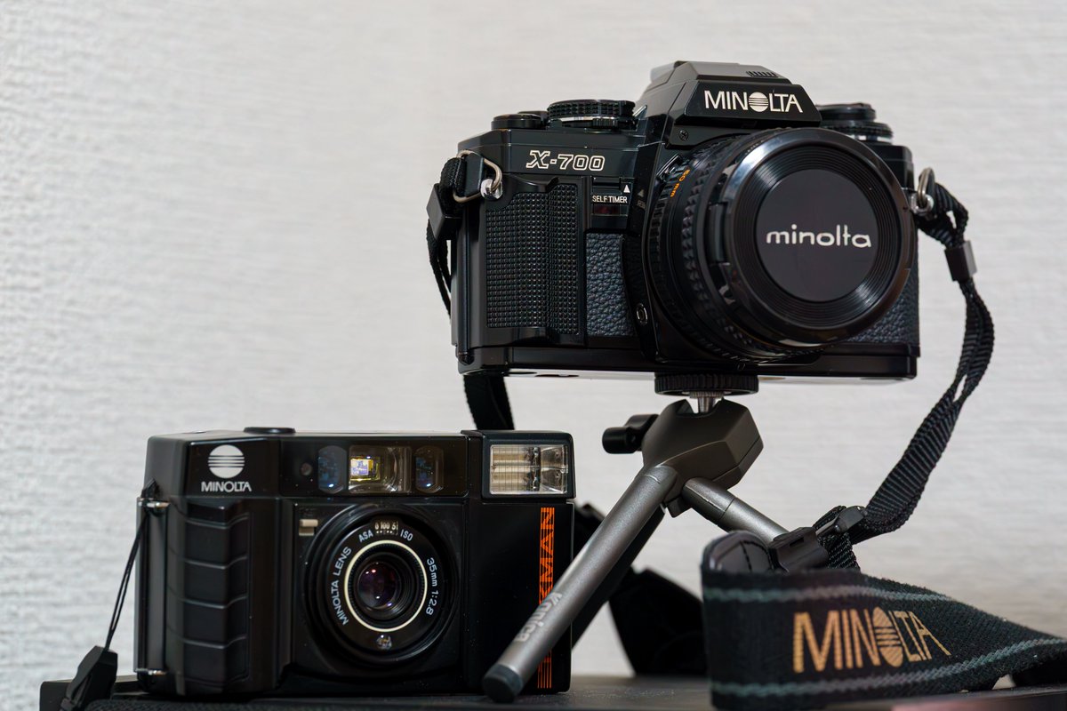 makotodengana's tweet photo. 自室の左スピーカー上に展示しています
ミノルタ X-700
ミノルタ トークマン
#minolta https://t.co/xGPfSY4dpn