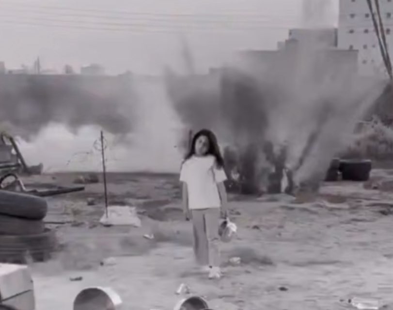1/

When you look at images like these, they really tug at your heartstrings. I mean, here’s a little girl, barefoot and covered in dust holding an empty pot as desolation and explosions hit around her… the fear in her eyes, the destruction, the “hunger”. It makes you ask what