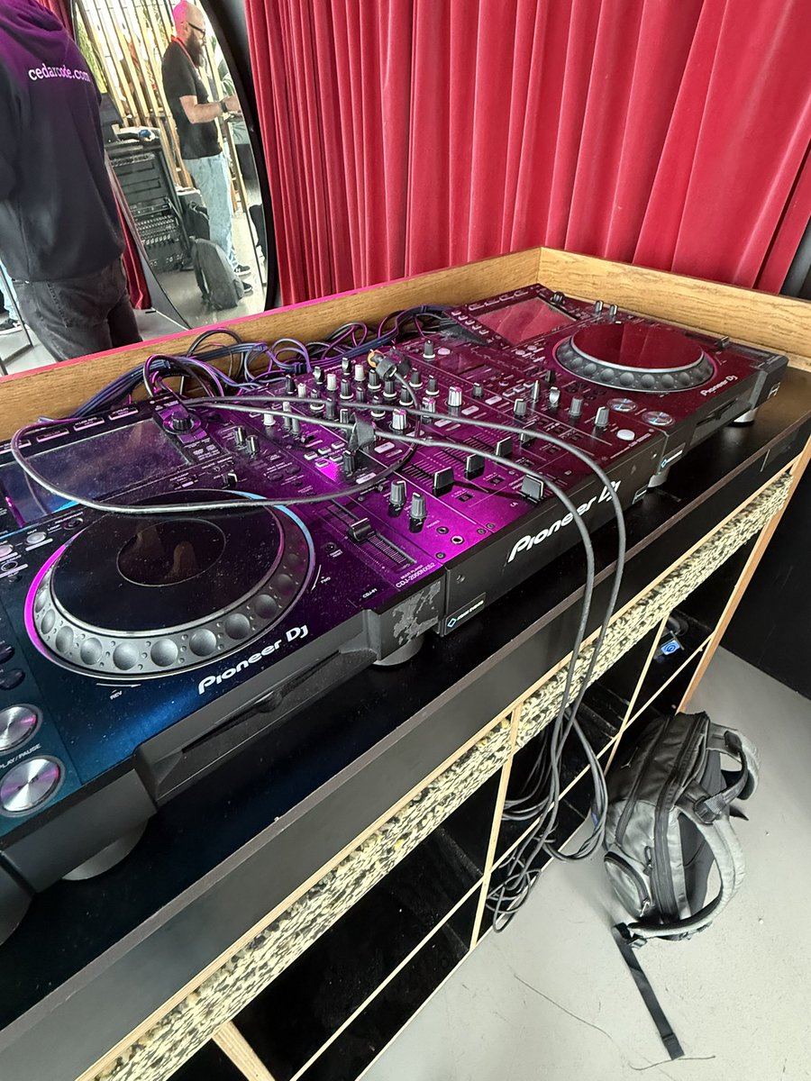 Jason Charnes tweet media