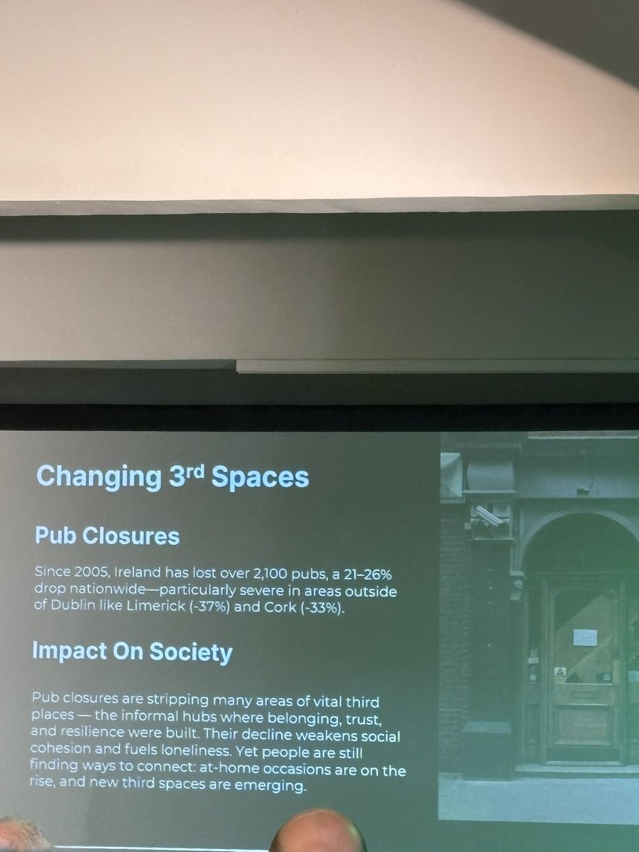 Fascinating morning at <a href="/bia_innovator/">BIA Innovator Campus</a> at the Irish Drinks Forum. <a href="/MomentumInnov/">MomentumInnovates</a> has worked with BIA since 2007 and a pinch me moment at we are here as the event gold sponsor with <a href="/DiageoIreland/">Diageo Ireland</a>. Hello !! Adored consumer focus and 3rd spaces insights   by Jamie Fulham.