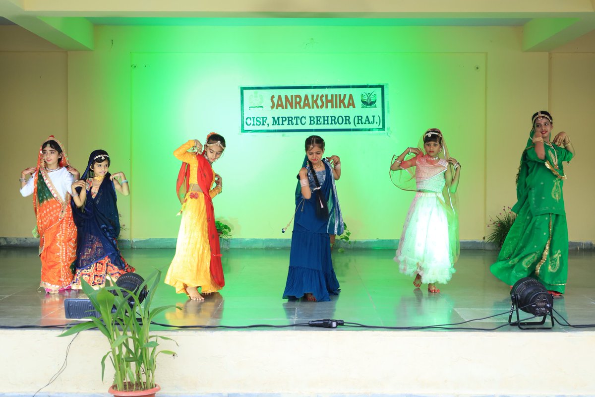 CISFTraining's tweet image. A glimpse of the vibrant Cultural Program under the banner of Sanrakshika, held at MPRTC Behror — An evening filled with colors, traditions, and togetherness 🇮🇳
#CulturalProgram #MPRTCBehror #UnityInDiversity #Sanrakshika #TeamCISF @CISFHQrs