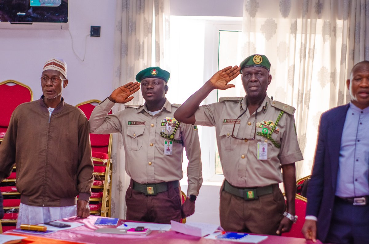 NigeriaSPRiNG's tweet photo. @UKinNigeria
@FCDOGovUK
@TheWCS
@hdcentre
@credoadvisory
@The_Nextier
@GoGreenGOEHSI
@CDDWestAfrica
#SPRiNGNigeria #StrengtheningPeace #InclusivePeacebuilding #ResilienceinAction #Research #ResearchFinding https://t.co/hev6fhk4gx