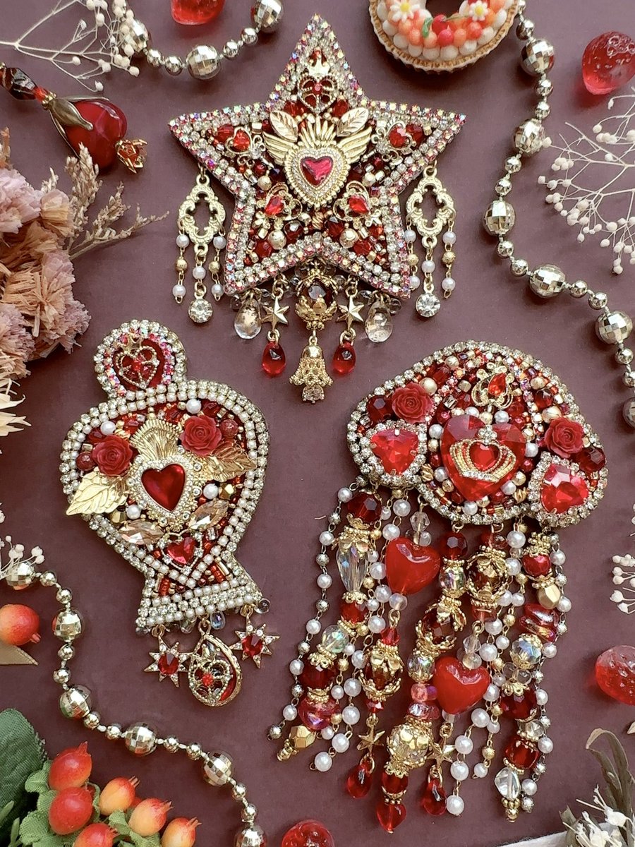 今日も、見返りを求めず誰かを思いやったあなたのことを、ちゃんと見ています。
あなたの優しさは、私の心をあたたかくする光です。
心のお守りの光も、あなたにとっての優しさの温度でありますように。