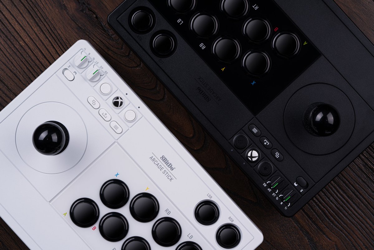 8BitDo's tweet image. The results of our recent poll are in—and once again, the community’s choice for fighting games is the 8BitDo Arcade Stick.

As 8BitDo’s first Xbox-licensed wireless arcade stick, it’s built to deliver smooth command input in any setup. Play on a desk or on your lap with 2.4G…