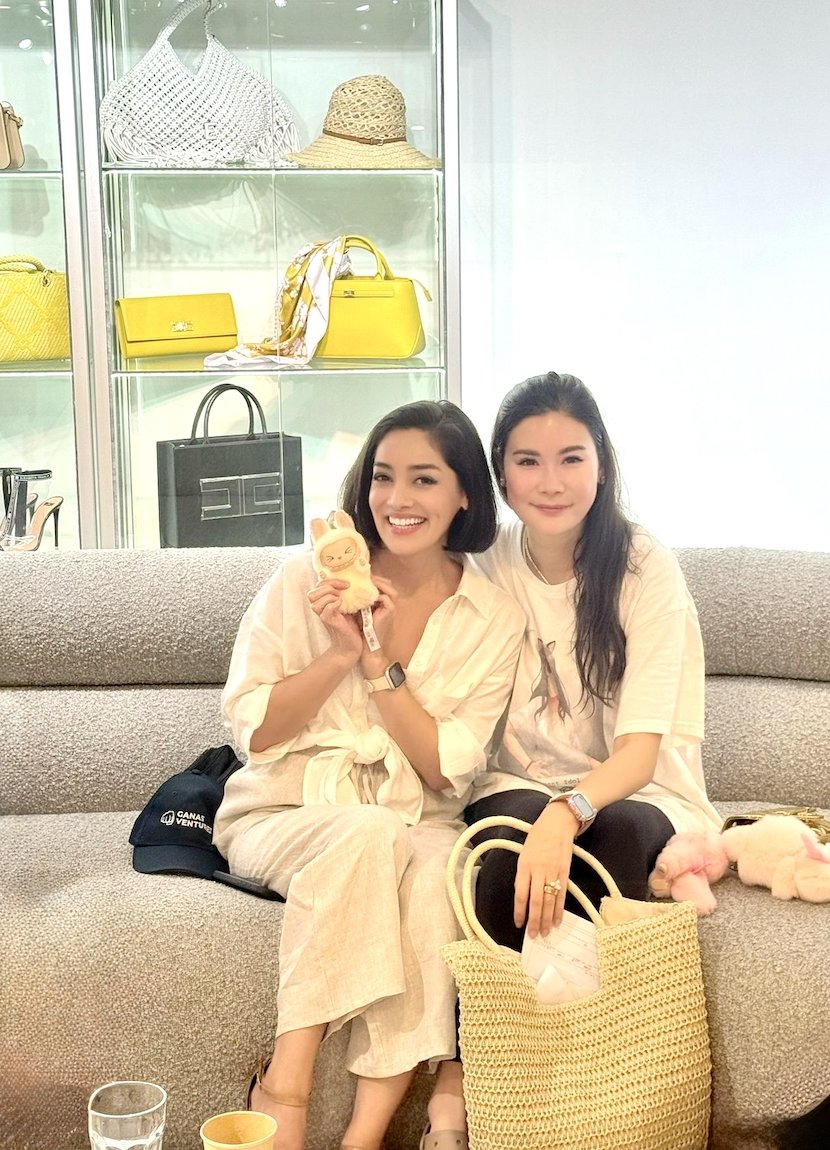 🙌🏽 Big thanks to everyone who made Ganas Global Tour stop #2 in 🇭🇰 Hong Kong awesome!

📸 Sharing some photos from the <a href="/ganasvc/">Ganas Ventures</a>, <a href="/fewcommunity/">Female Entrepreneurs Worldwide</a>, and <a href="/StartupGrindHK/">Startup Grind HK</a> events!

👀 Will share my HK recap, resources, and more soon. Keep an eye out for that. 

👉🏽 Find tour deets: