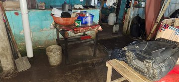 Noti7Guatemala's tweet image. Fuertes lluvias provocan daños en viviendas ubicadas en sector La Gran Familia, aldea #ElCerinal, #Barberena, #SantaRosa.

El Sistema @ConredGuatemala realizó Evaluación de Daños y Análisis de Necesidades.