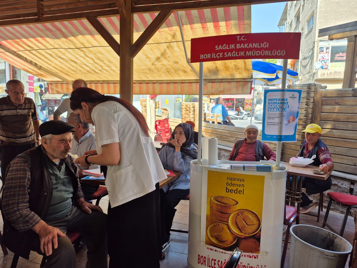 “Nefesiniz Dumansız Hayatınız Sağlıklı” sloganı ile Müdürlüğümuzce stant acilmis,  tütün ve tütün ürünlerinin zararları hakkında bilgilendirme yapılmıştır.

<a href="/nigdeilsaglik/">Niğde İl Sağlık</a> 
@drismailcoskun 
@borbelediyesi_ 

#koruyangeliştirensağlık 
#halksağlığıhaftası 
#dumansıztürkiye