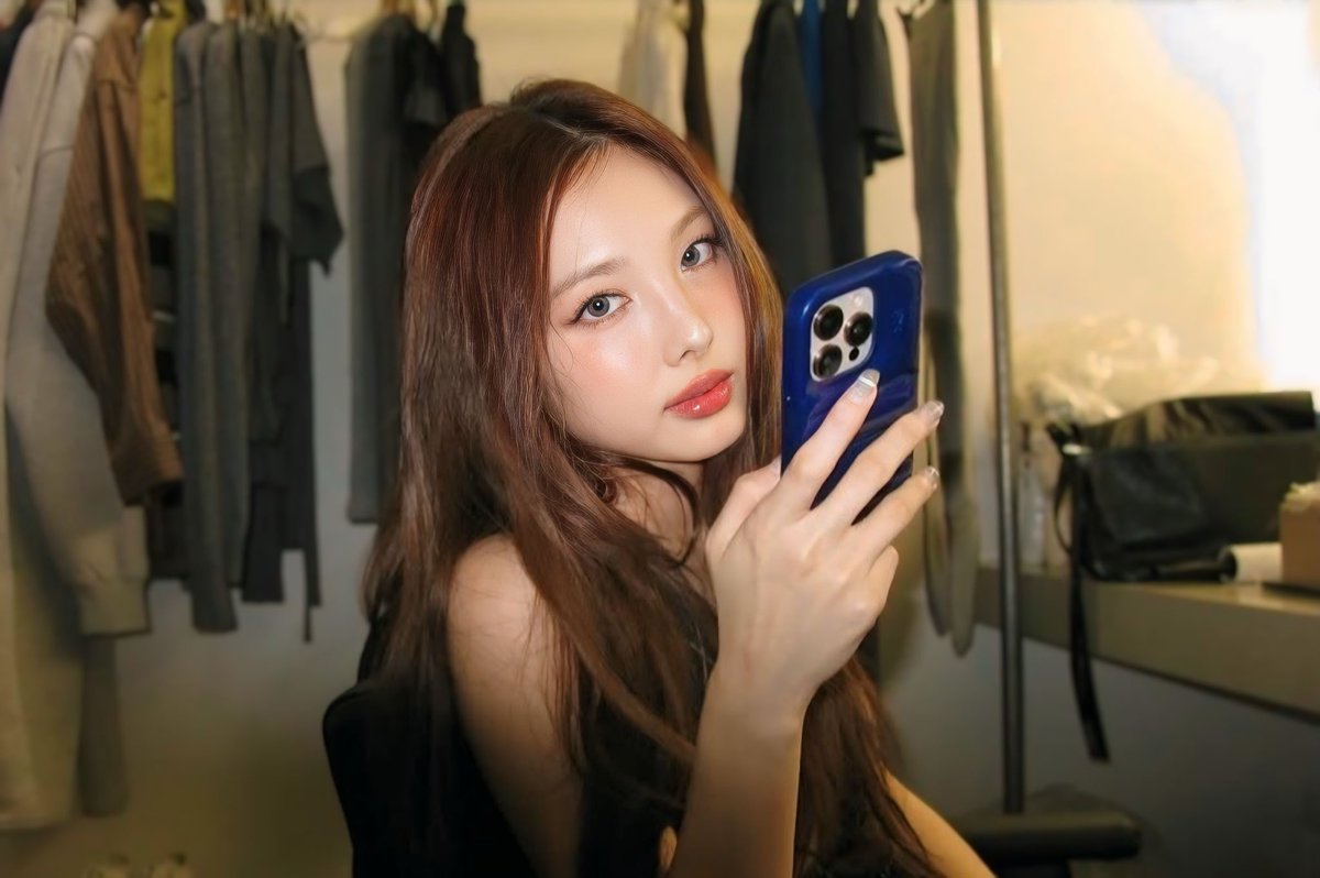 When the picture turned out surprisingly iconic.. like, hello? Did I just accidentally serve? 👀💙