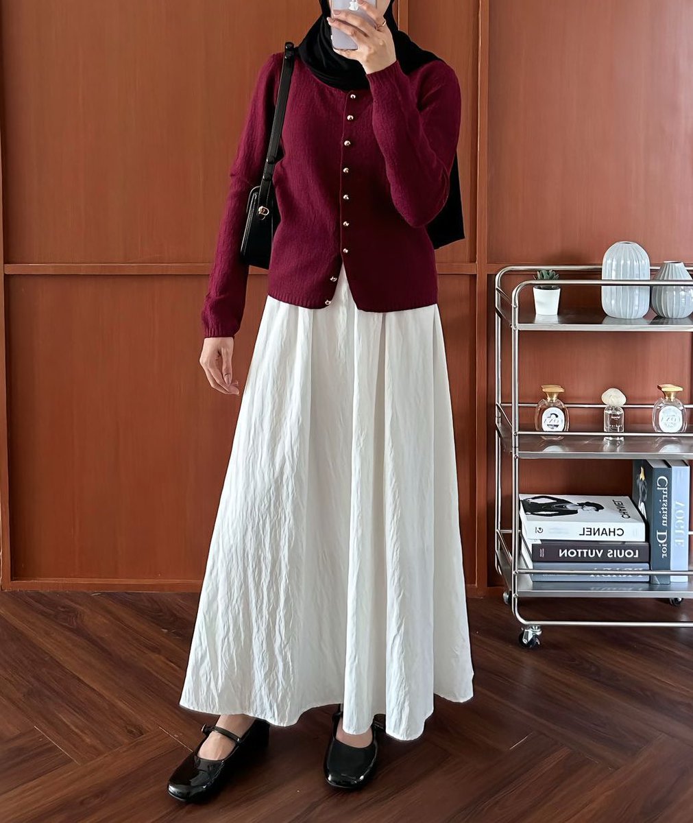 Minimalist outfit ideas for hangout

Thread