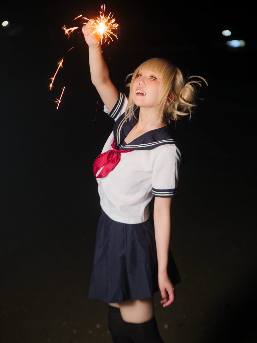 #コスプレ  
ひしゃたい：セイランさん　<a href="/hosiran55118/">セイラン</a>
きゃら：トガヒミコ（僕のヒーローアカデミア） 
ろけち：海
※花火OKの所です
花火撮影したこと無かったんだけど、初めてにしては良く撮れてない？？？