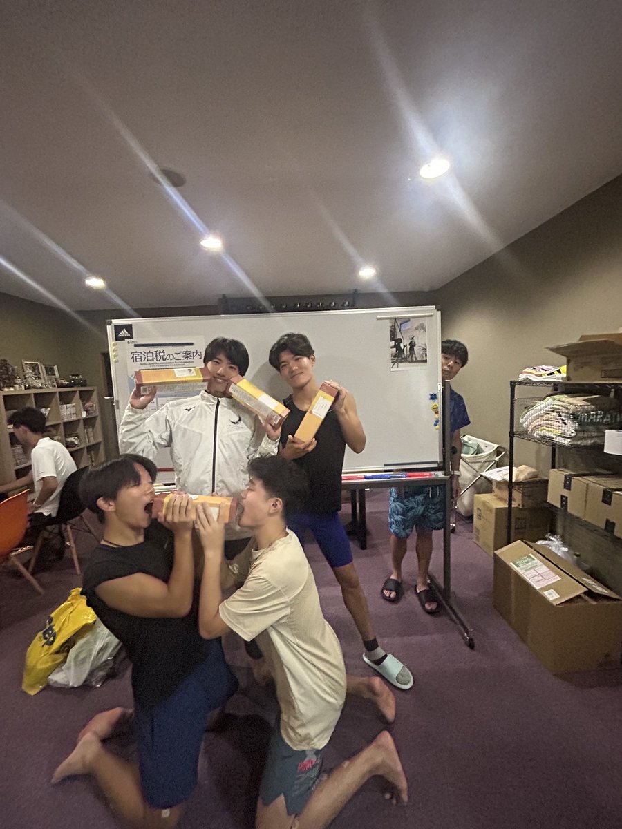 日頃より関西学院大学へのご声援・ご支援ありがとうございます。
今回もたくさんの差し入れをいただいております！

寺川③のお父様からカステラをいただきました💪
昨年に引き続きありがとうございます😊