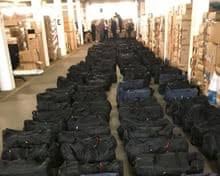 SikotiHamiltonR's tweet photo. 1/2 Vanuatu has again shown how civilised nations behave. At the same time that the US was illegally blowing up a boat &amp; killing 11 alleged drug smugglers, ni-Vanuatu calmly boarded &amp; searched a suspicious vessel, found 330 million bucks of coke, &amp; arrested the crew. https://t.co/oYddejLKHr