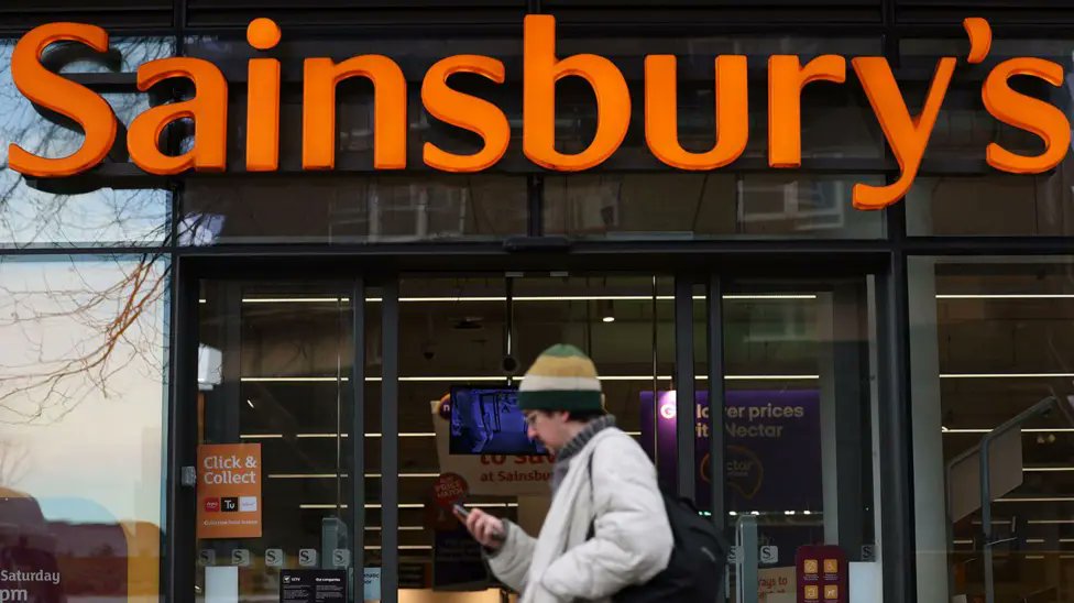DungerRob's tweet image. Thursday morning from 6:45 with @DungerRob  and @RebeccaLeek_ :
 - Energy drinks to be banned for under-16s in England
 - Sainsbury&apos;s to trial facial recognition to catch shoplifters
What are YOUR views on these topics?
suffolksound.com   @Suffolk_Sound App