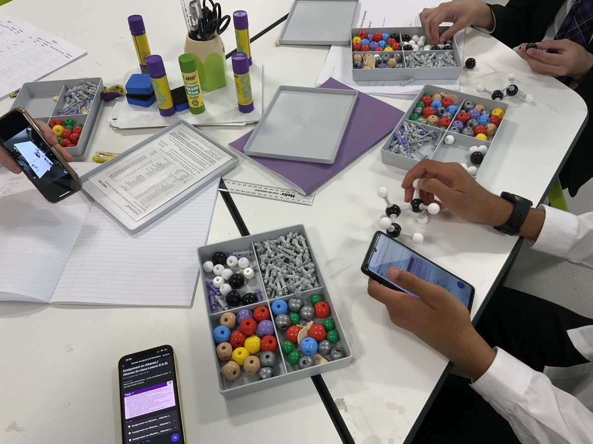 Mr. Kerr’s S3 Chemists consolidating their learning of alkanes and alkenes by making models and summarising the functional groups that these family of compounds contain. Excellent work!