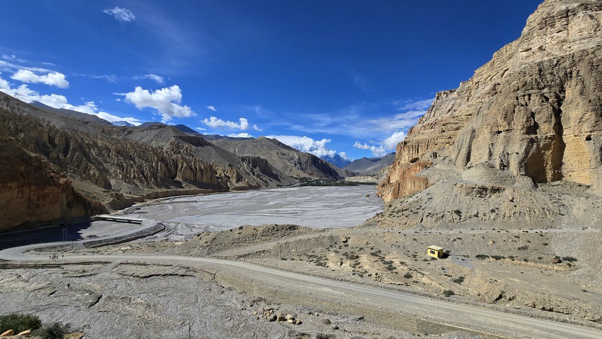 uttambabu's tweet image. यताको मौसम ।#travel and #fieldwork in  #uppermustang #nepal