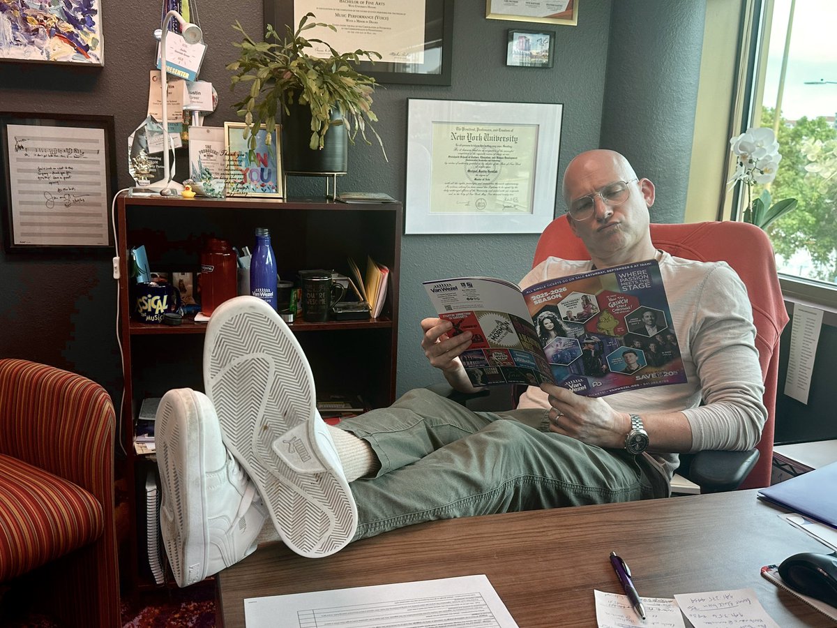 This is your reminder that “browsing the season lineup” is a form of productivity. 

🎟️ Tickets go on sale Saturday, September 6! 

#vanwezel #broadway #theater #sarasota