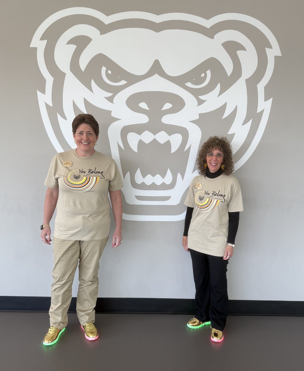 We rolled out the “black and gold” carpet to welcome our new and returning undergraduate and graduate students to campus yesterday!

We kicked off Welcome Week at Elliott Tower with the Clap In, as cheers carried our students to the pep rally at the O’Rena. During the Academic