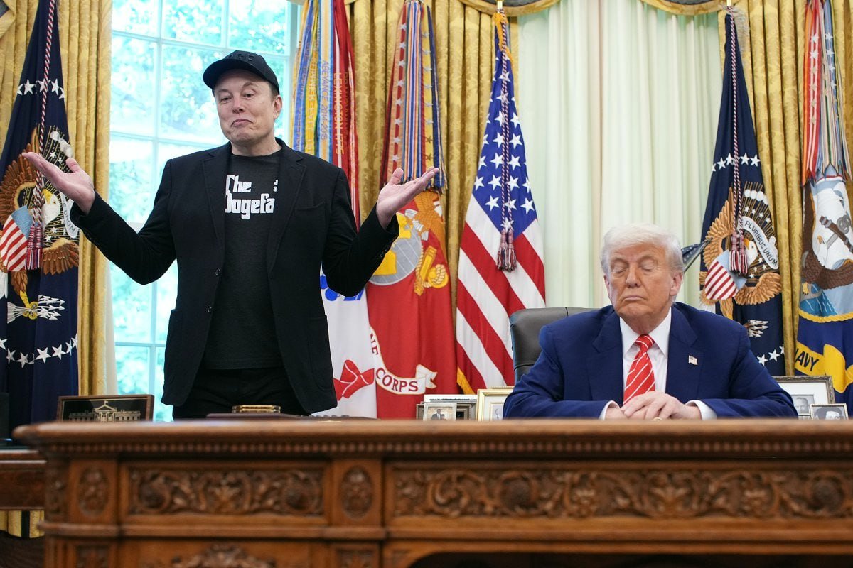 RightPulseNewss's tweet image. 🚨Give me a Thumbs-Up👍, if you want President Trump and Elon Musk to team up once more to make America great again!