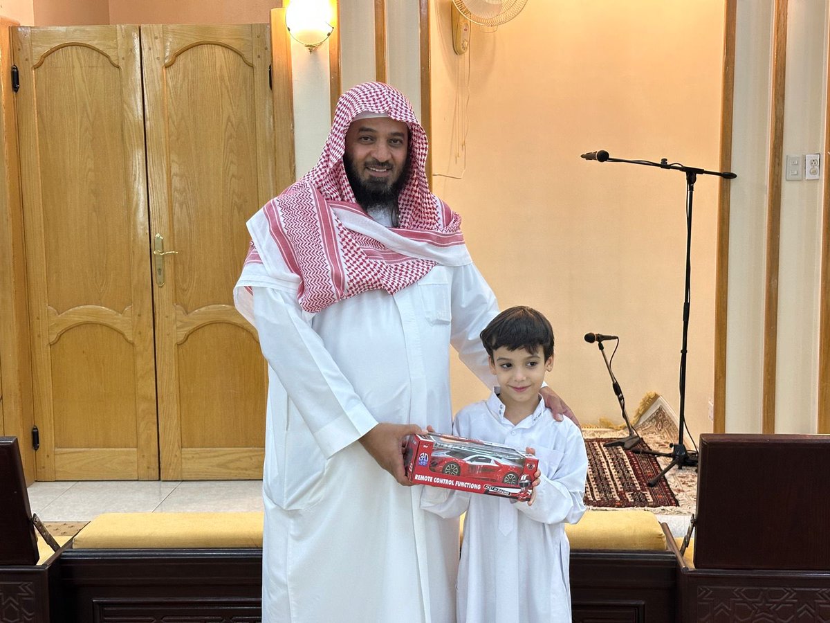 moqhawi1's tweet photo. ✨ تكريم الطلاب المتميزين للأسبوع الأول في مجمع حلقات زيد بن حارثة-رضي الله عنه- بجامع المقهوي . 🕌
الطالب : أحمد الصقر 
الطالب : عبدالرحمن العسكري 
الطالب : عبدالعزيز السليم 
الطالب : البراء الجهني
الطالب : عبدالرحمن السعيد 
الطالب : عبدالمجيد قاضي 
الطالب : عبدالرحمن عبدالله https://t.co/JauKCjbuLe