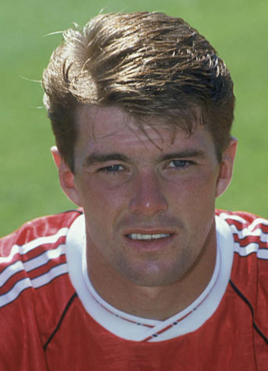 Paul English (@paulenglish1961) on Twitter photo 3rd September 1991, United played Wimbledon at Selhurst Park where goals from Clayton Blackmore and Gary Pallister saw them run out 2-1 winners with John Fashanu getting the Dons reply. 13,824 were in attendance that Tuesday evening. #MUFC #UTFR #GGMU #ManchesterUnited 3rd September 1991, United played Wimbledon at Selhurst Park where goals from Clayton Blackmore and Gary Pallister saw them run out 2-1 winners with John Fashanu getting the Dons reply. 13,824 were in attendance that Tuesday evening. #MUFC #UTFR #GGMU #ManchesterUnited