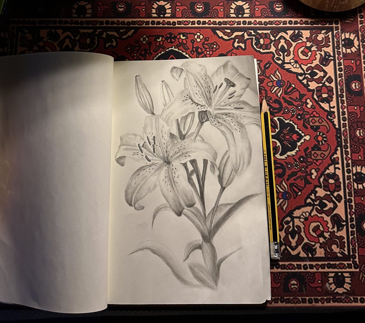 إدماني الجديد أرسم ورود 🤭❤️