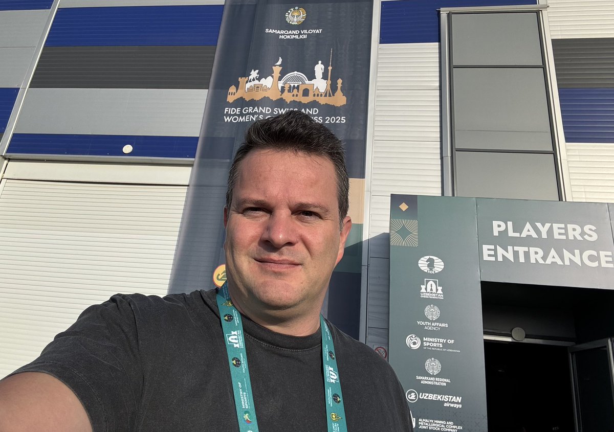 AlphaEchecs tweet media