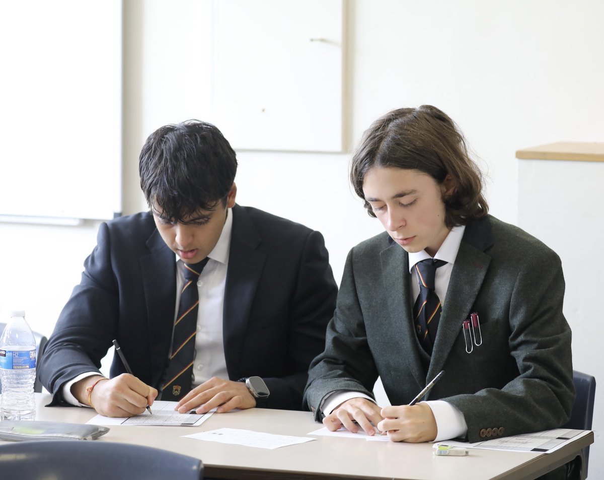 mgs_1515's tweet image. As part of the Sixth Form Enrichment programme, more than 30 pupils in years 12 and 13 have opted for Maths for Fun on Wednesday afternoons, providing them with an opportunity to extend their mathematical skills and explore the subject beyond the classroom curriculum.
#sixthform