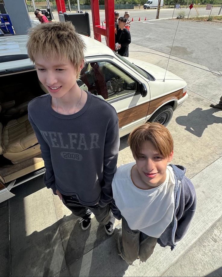 bighit hiçbir zaman en büyük üyeyi lider yapmıyor çünkü liderin de sırtını yaslayacağı bir hyungu olmalı