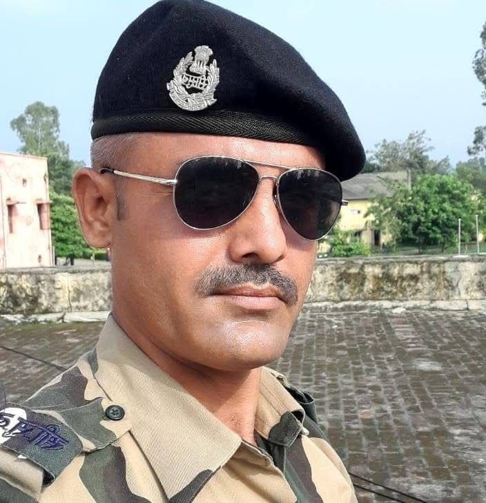 सीमा सुरक्षा बल में कार्यरत तथा बाड़मेर जिले के बायतु चिमनजी निवासी उगमाराम जी पोटलिया कर्तव्य का निर्वहन करते त्रिपुरा राज्य में  शहीद हो गए |
भारत माता के इस वीर सपूत को कोटि-कोटि नमन व श्रद्धांजलि |
ईश्वर दिवंगत आत्मा को शांति और परिजनों को संबल प्रदान करें।