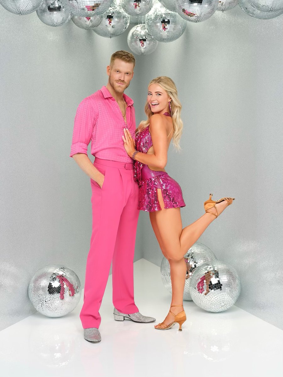 Dancing with the Stars #DWTS (@officialdwts) on Twitter photo 