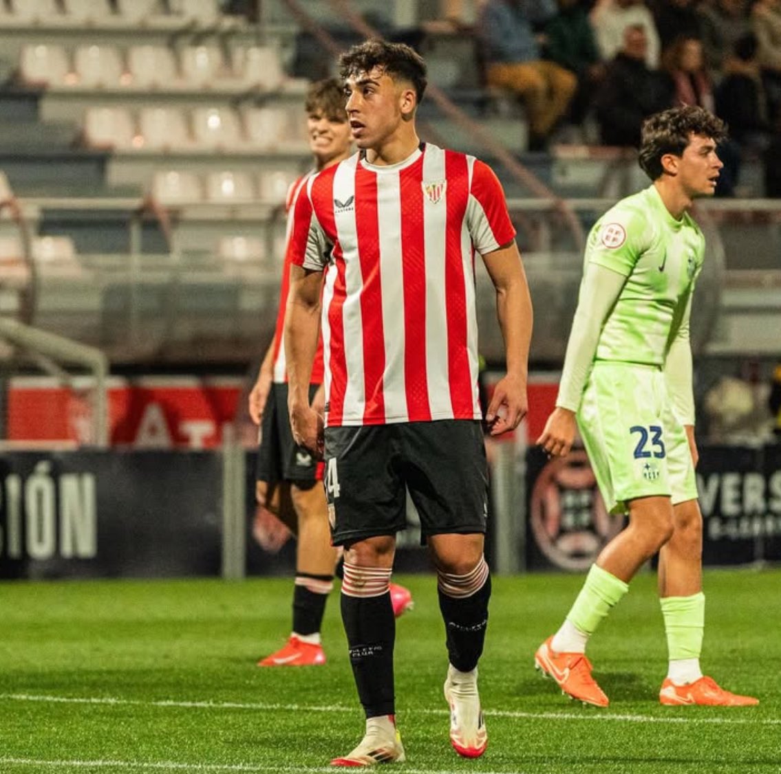 Jon de Luis y Ander Izagirre en la lista para jugar la Champions.

Cuando las cosas se ponen feas, siempre Lezama.

Toca confiar.