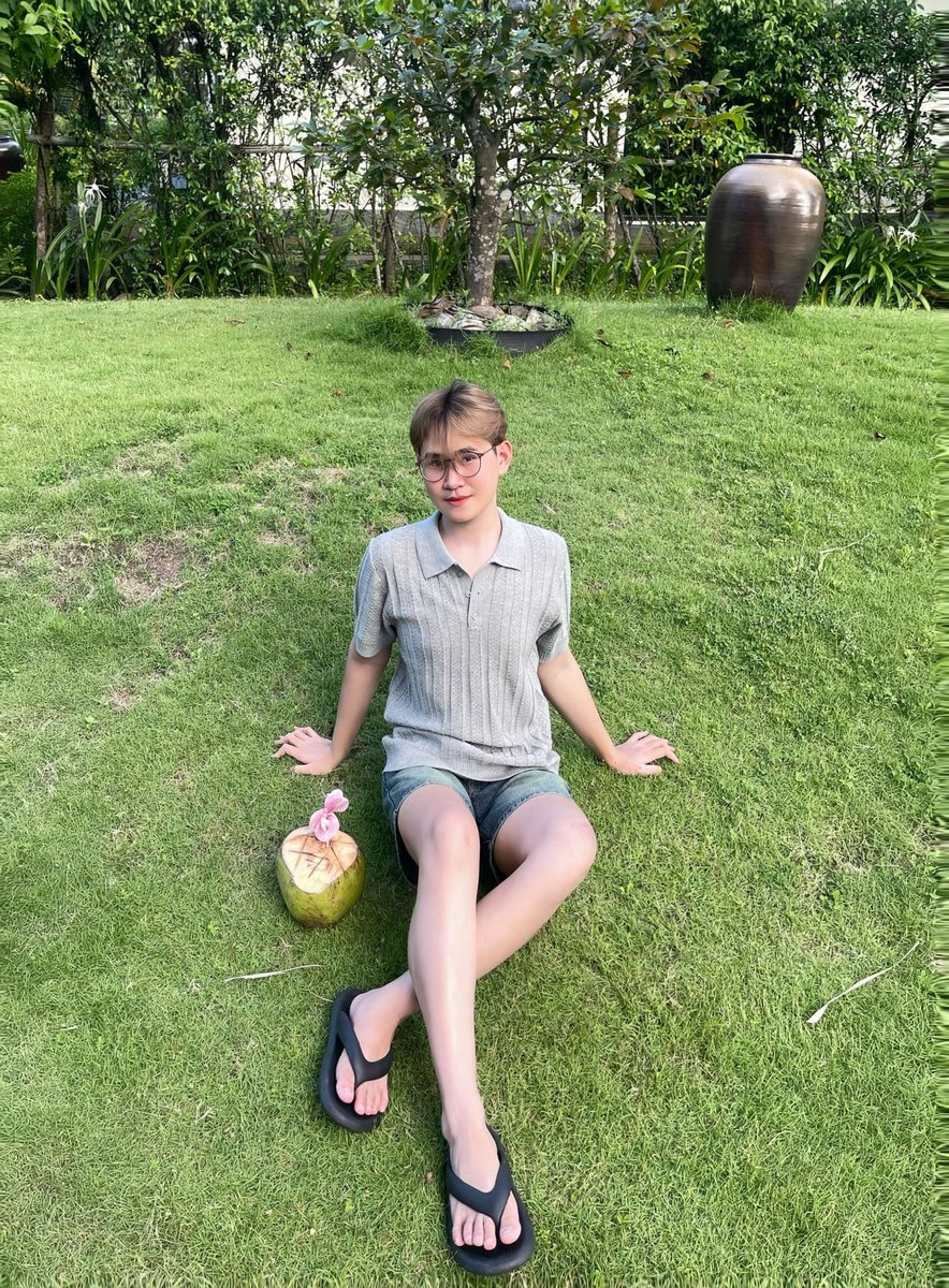 HunhHongSn2's tweet photo. a nào chịu e kh 🥲 https://t.co/iBL9G1fpyW