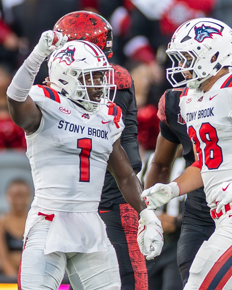 stonybrookalum's tweet photo. It’s time for Seawolves Football! Join us for the first @StonyBrookFB home game of the season as we take on Rhode Island. Bring your #SeawolvesForLife spirit and let’s pack the stands.
📅 Saturday, September 6
🕕 6 pm
🏟️ Kenneth P. LaValle Stadium
🎟️ https://t.co/GxnrbojUmO https://t.co/UieSekoktA