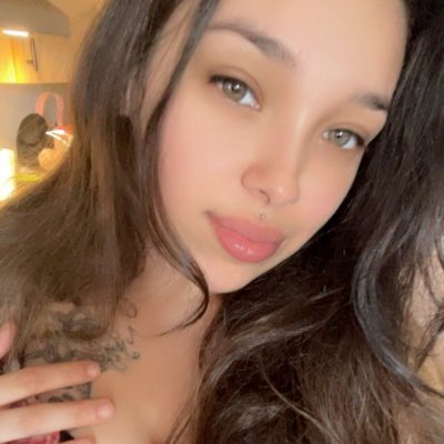 sweethoneysam25's tweet photo. #NewProfilePic #prettyinreallife  #prettiipaaiid  #OnlyFansGrowth https://t.co/tXSS1eweHb