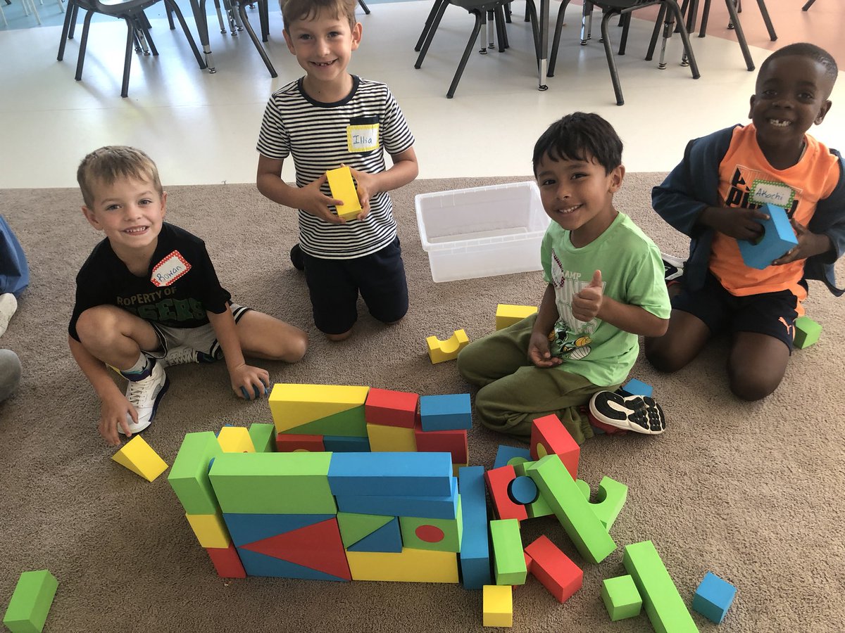 MrsRileyOCSB's tweet photo. What a great couple of days we’ve had during our first week in Grade 1! Today we made our class promise and explored some of our classroom materials through centers: @StGiannaOCSB #ocsbfirstday https://t.co/51tB4cyuqM