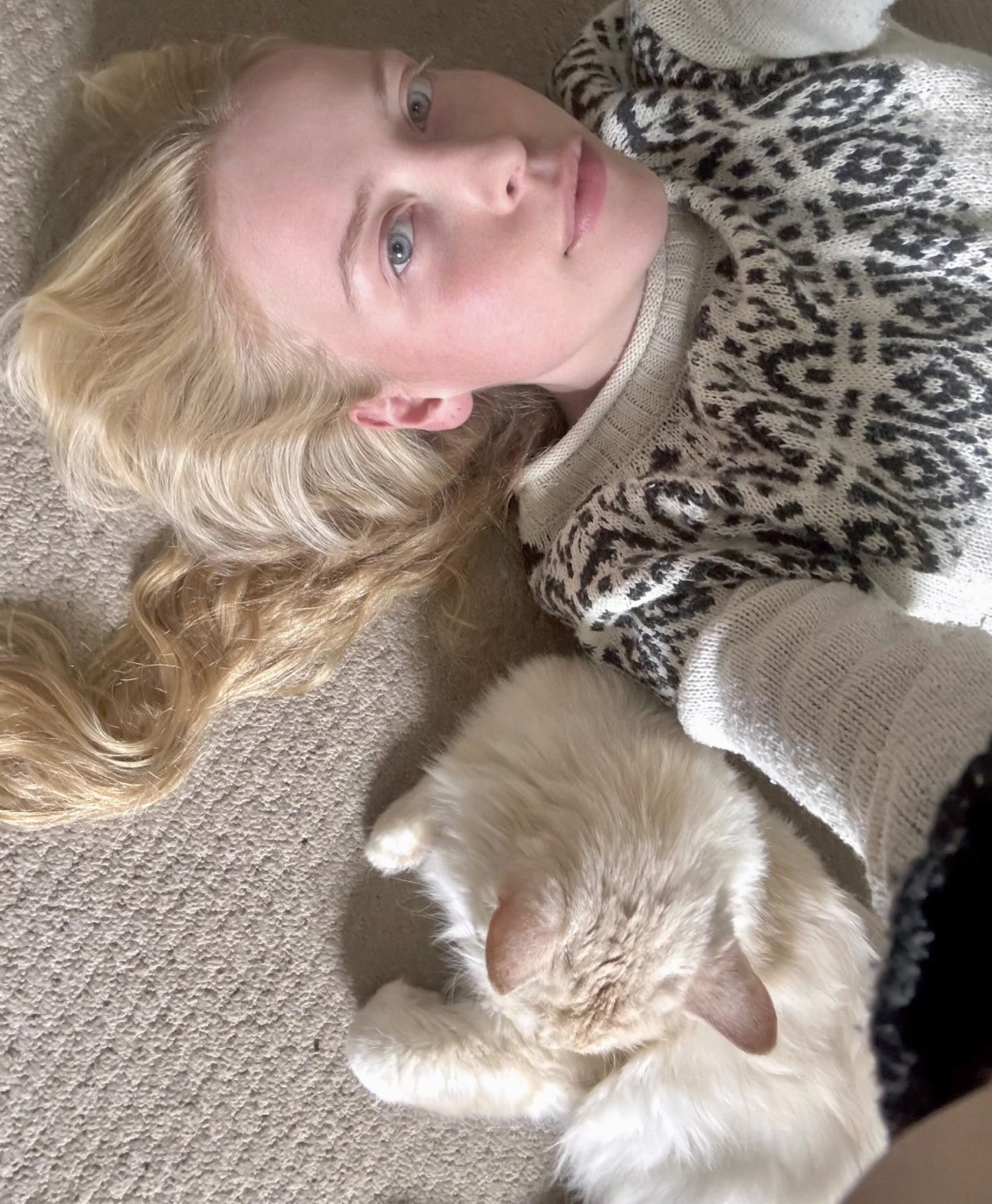 Gz78RHYWsAA5OuP?format=jpg&name=large