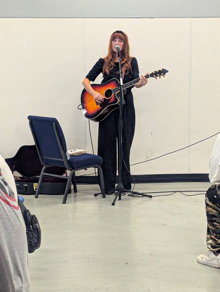 ✨ A huge thank you to Erin McLaughlin (aka Ruby Force) for blessing our guests with a beautiful performance during dinner! 🎶💛

Through her nonprofit initiative Music is Free, Erin brings live music to those who rarely have access—offering connection, dignity, and joy through