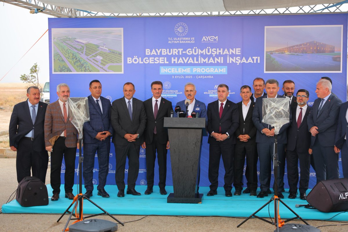 T.C. Bayburt Valiliği (@bayburtvaliligi) on Twitter photo 📍Bayburt-Gümüşhane Havalimanı
✈️ Ulaştırma ve Altyapı Bakanımız Sayın <a href="/a_uraloglu/">Abdulkadir URALOĞLU</a>, Valimiz Sayın <a href="/Mustafa_Eldivan/">Mustafa ELDİVAN</a> ve il protokolü ile birlikte Bayburt-Gümüşhane Bölgesel Havalimanı inşaat çalışmalarını yerinde inceleyerek yetkililerden brifing aldı ve ardından bir basın 📍Bayburt-Gümüşhane Havalimanı
✈️ Ulaştırma ve Altyapı Bakanımız Sayın <a href="/a_uraloglu/">Abdulkadir URALOĞLU</a>, Valimiz Sayın <a href="/Mustafa_Eldivan/">Mustafa ELDİVAN</a> ve il protokolü ile birlikte Bayburt-Gümüşhane Bölgesel Havalimanı inşaat çalışmalarını yerinde inceleyerek yetkililerden brifing aldı ve ardından bir basın