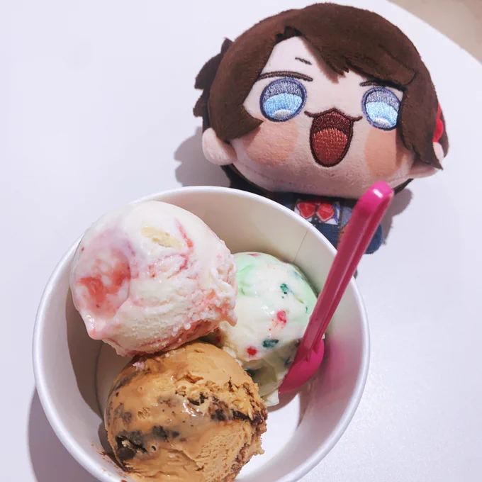 広告もパネルもいっぱい見てきたぞ!