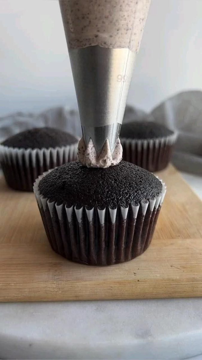 l_princesslite's tweet photo. A wise man once said "He who wants to take refuge under a tree at old age must plant one in his youth"
I have chosen to plant mine, slowly but surely 
My baking business is that tree!!! https://t.co/svyGDER1C6