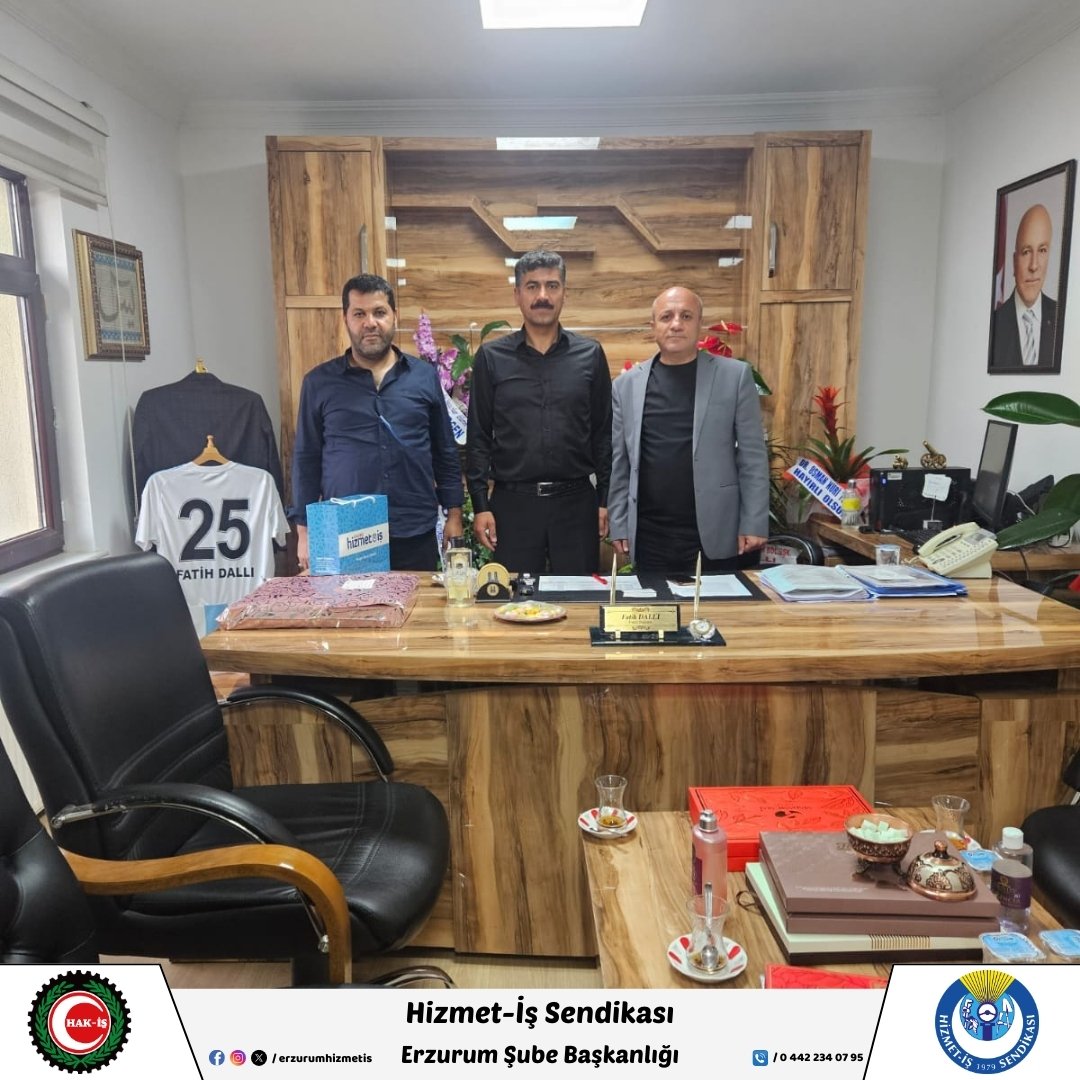 Hayırlı Olsun Ziyareti
Büyükşehir Belediyemize bağlı Makine İkmal Daire Başkanı Sayın Fatih Dallı’ya hayırlı olsun ziyaretinde bulunduk.
Yeni görevinde başarılar ve kolaylıklar diliyoruz. <a href="/ErolAksakal25/">Erol Aksakal</a> <a href="/erz_erdogan/">Erdoğan ÇELİK</a> <a href="/muratbagacl/">murat bağaçlı</a> <a href="/TuvancOguzhan/">Oğuzhan Tuvanç</a> <a href="/EmrullahCengiiz/">EmrullahCengiz</a>