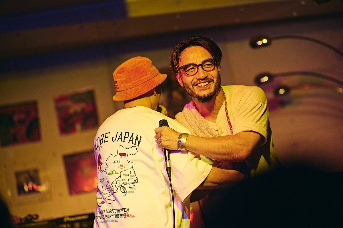 2025.08.30
神戸市 RINKAITEN
MASSAN×BASHIRY
【PATCHWORKS.】

皆様ありがとうございました😊

MiLESBROS.は大事にしているものが同じな気が、勝手にしています。

その回りの仲間達ともまた深まれたのも含め、我々を神戸の仲間に加えてくれる事が誇らしいです！ありがとう

instagram.com/p/DOI9BGikmJs/…