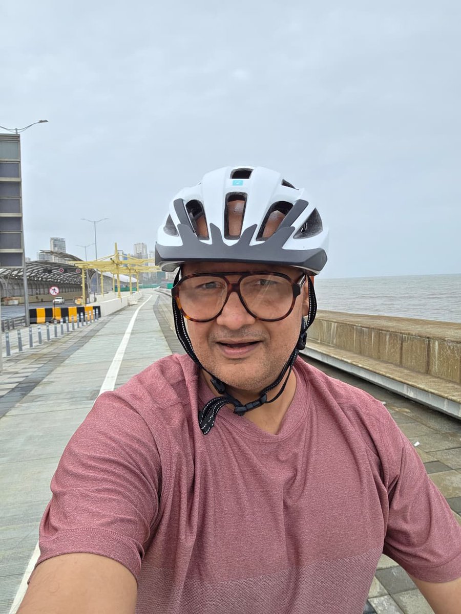 AggarwalPujit's tweet photo. Happiness is a long ‘coastal’ ride with no destination. https://t.co/z1vguukiTL