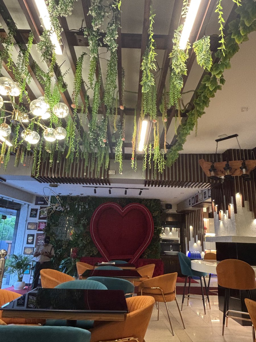 iamSahir23's tweet image. the only thing that can heal you after such a hectic and tired rainy day! ☕️ 
#CSB #Jammu