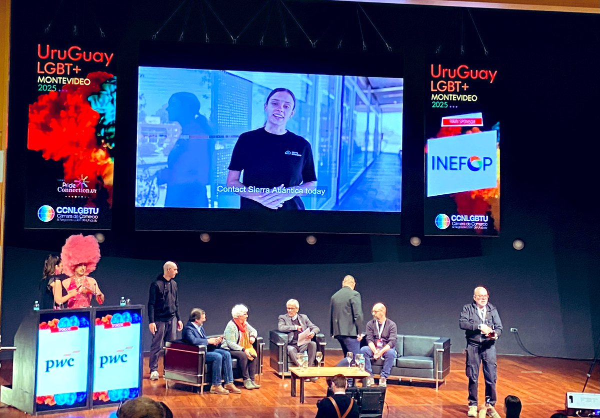 CamaraLGBTuy's tweet photo. 2do día. #UruguayLGBT+ 2025. @AdrianchoRusso ntro. presidente; el Mtro. de Trabajo y Seg. Social, Juan Castillo (@MTSSuy); Carmen Anastasia x #PrideConnection; @ascagliola Dir. de la secretaria de la diversidad de @montevideoIM; y Miguel Venturiello Dir. Gral. de @INEFOPoficial https://t.co/5bS0icQJgB