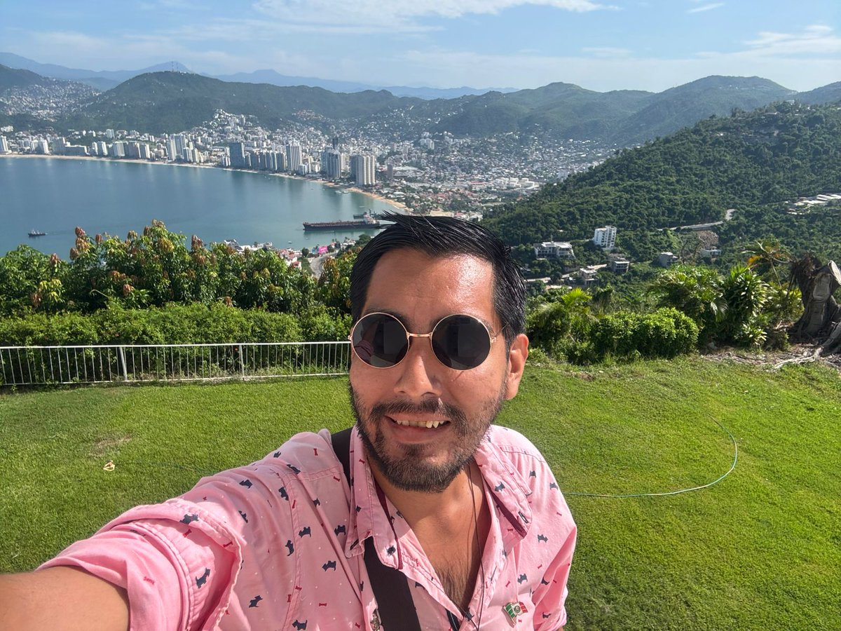 Trabaja mientras los otros duermen, estudia mientras los otros se divierten, persiste mientras otros descansan y luego vivirás lo que otros solo sueñan ❤🤗🏄 #FelizMiércoles
 #SoyTuBrother y #SomosAcapulco