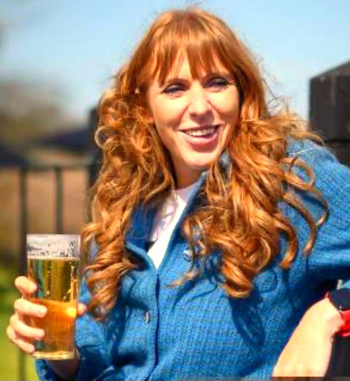 Angela Rayner was given 'bad advice' so that means she's off the hook ?
I remember last year several British citizens were given bad advice..
But still spent time in jail.